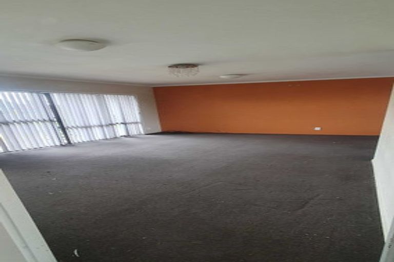 Photo of property in 23 Sunlands Drive, Manurewa, Auckland, 2102