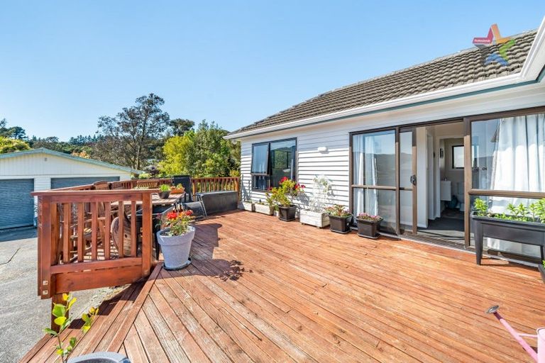Photo of property in 13 Lees Grove, Wainuiomata, Lower Hutt, 5014