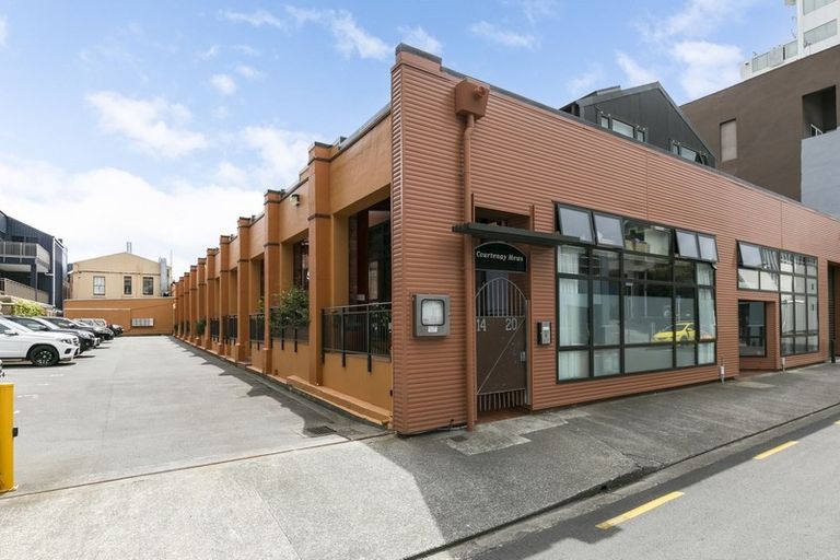 Photo of property in Courtenay Mews Apartments, 12/14u Alpha Street, Te Aro, Wellington, 6011