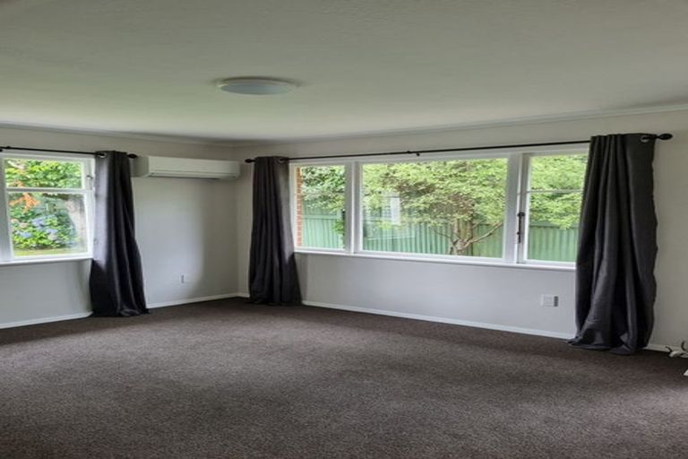 Photo of property in 1090a Fergusson Drive, Clouston Park, Upper Hutt, 5018