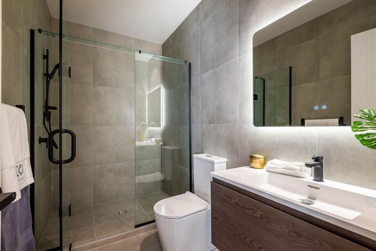 Photo of property in 22 Mina Way, Browns Bay, Auckland, 0630