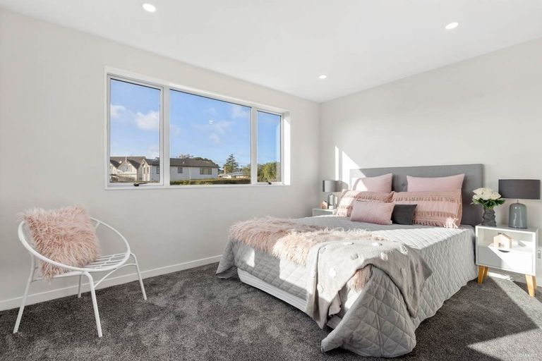 Photo of property in 4 Crieff Place, Te Atatu Peninsula, Auckland, 0610