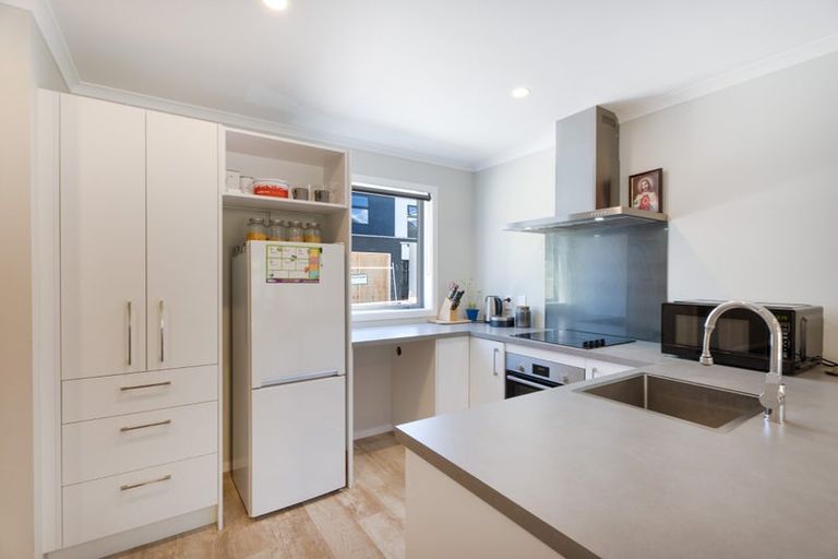Photo of property in 2/10 Marion Street, Silverstream, Upper Hutt, 5019