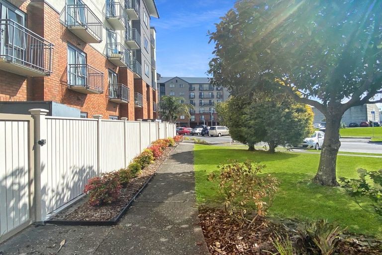 Photo of property in 2j/10 Crown Lynn Place, New Lynn, Auckland, 0600