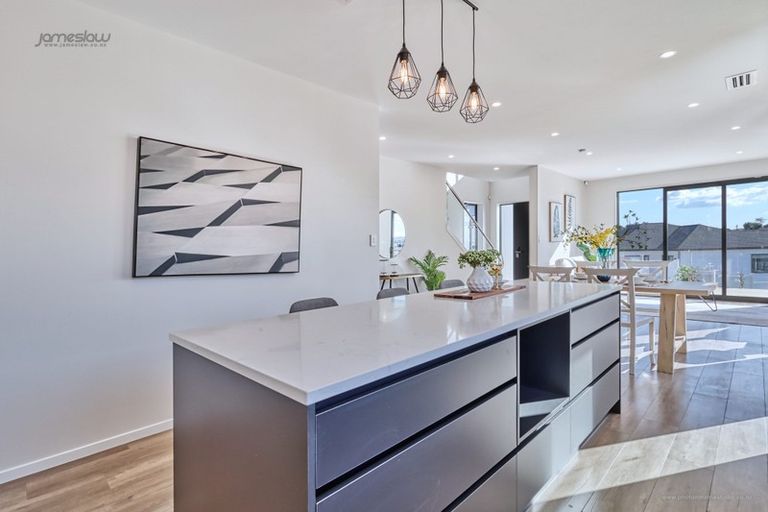 Photo of property in 11 Keiha Crescent, Massey, Auckland, 0614