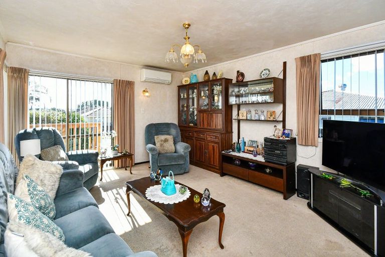 Photo of property in 8 Capella Place, Manurewa, Auckland, 2102