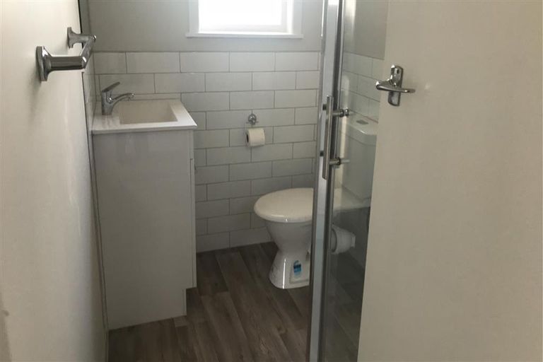 Photo of property in 1/42-44 Opaheke Road, Opaheke, Papakura, 2113