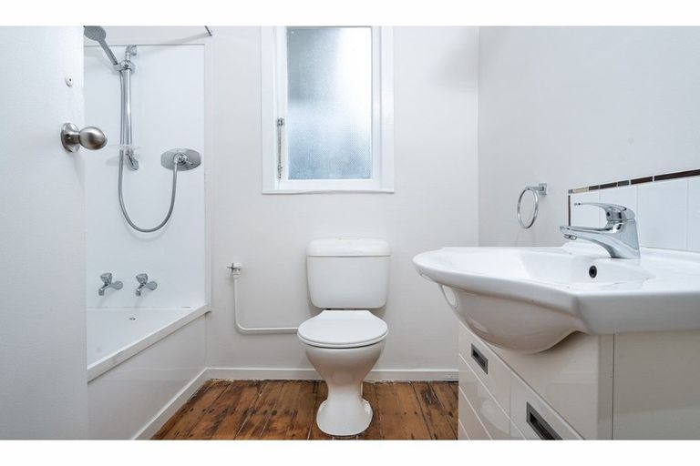 Photo of property in 5 Northfield Road, Waitakere, Auckland, 0816