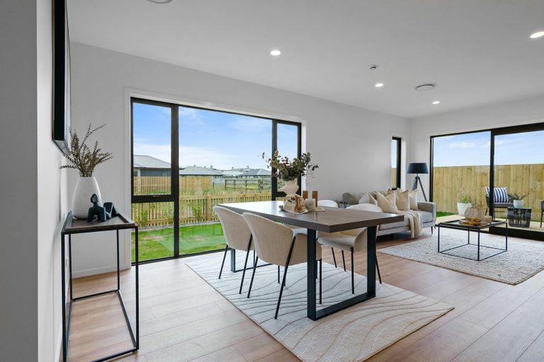 Photo of property in 12 Bourke Drive, Cambridge, 3434