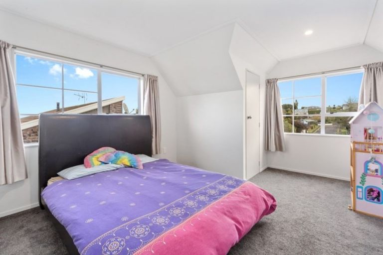 Photo of property in 37 Lachlan Drive, Dinsdale, Hamilton, 3204