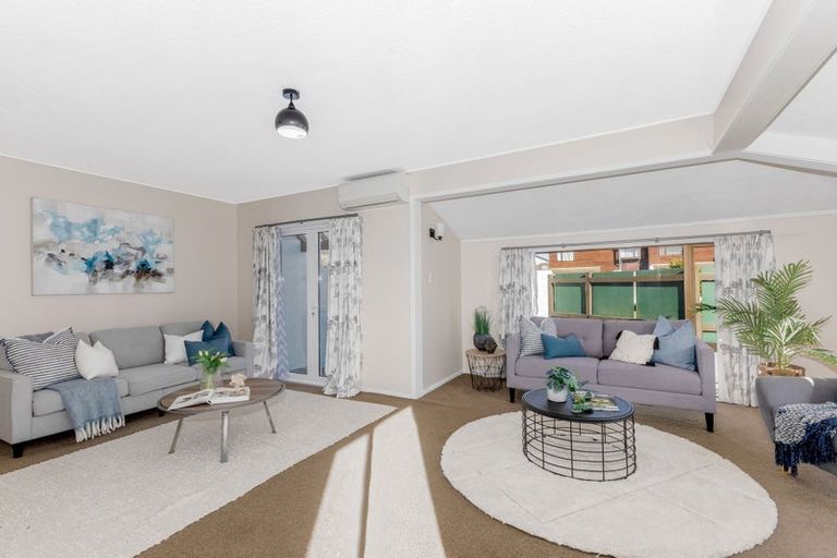Photo of property in 1/17u Randwick Crescent, Moera, Lower Hutt, 5010