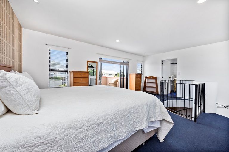 Photo of property in 80 Karewa Parade, Papamoa Beach, Papamoa, 3118