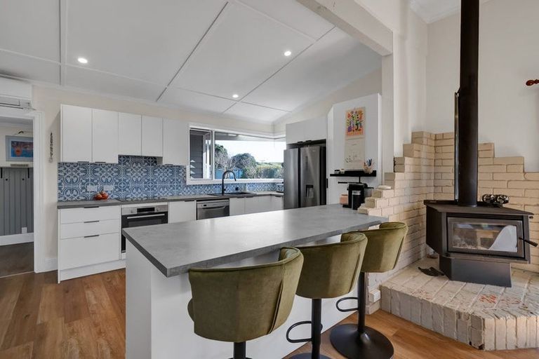 Photo of property in 2 Ohawe Terrace, Ohawe, Hawera, 4671