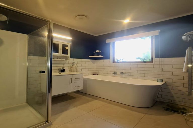 Photo of property in 11 The Anchorage, Whitby, Porirua, 5024