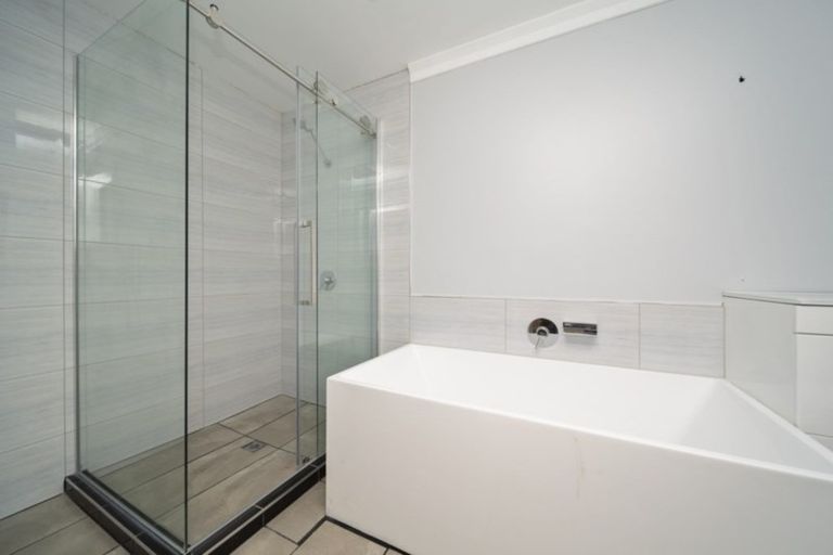 Photo of property in 43 Waihi Road, Hawera, 4610