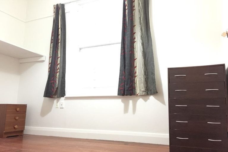 Photo of property in 104 Wallace Street, Mount Cook, Wellington, 6021