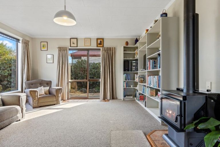 Photo of property in 12a Kowhai Avenue, Rangiora, 7400