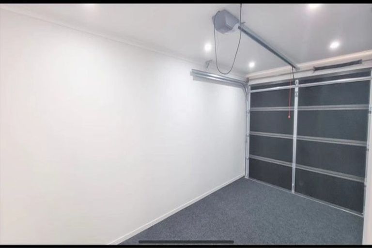 Photo of property in 425a Great South Road, Opaheke, 2113