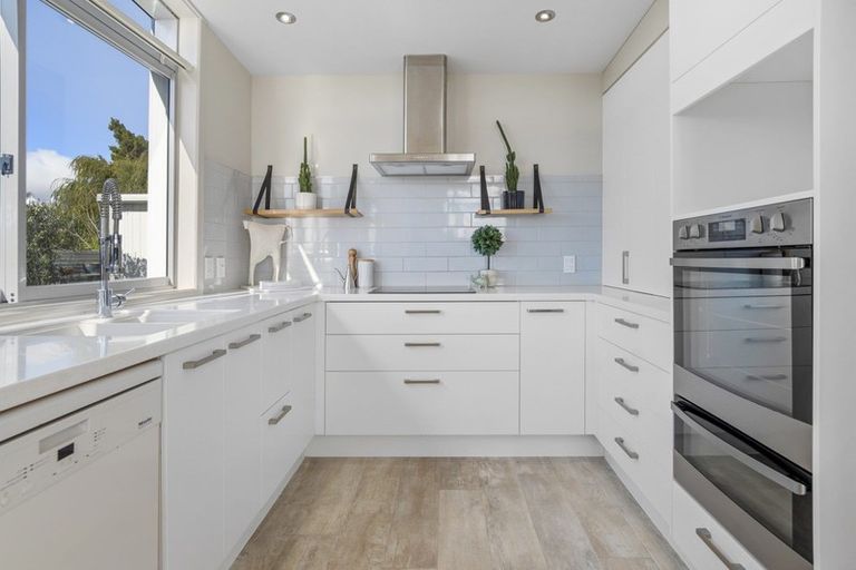 Photo of property in 230a Ngatai Road, Otumoetai, Tauranga, 3110