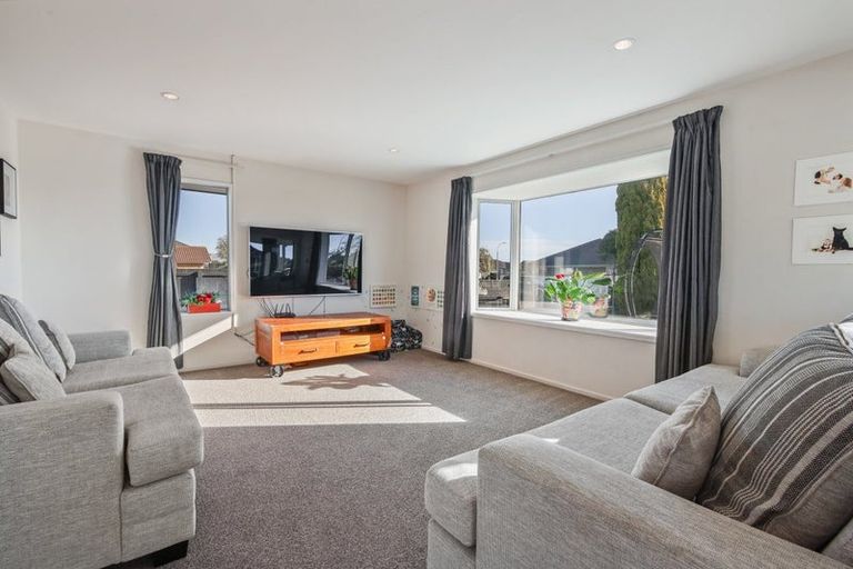 Photo of property in 26 Brightstone Crescent, Aranui, Christchurch, 8061