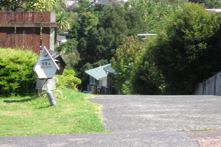 Photo of property in 2/19 Geoffrey Road, Torbay, Auckland, 0630