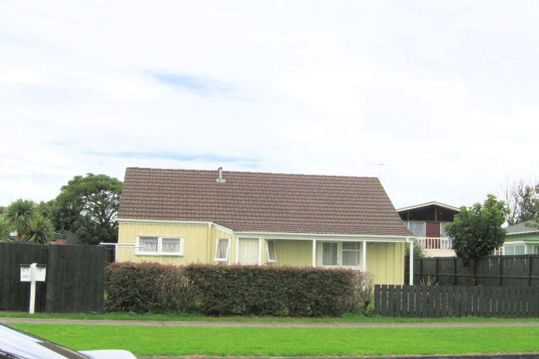 Photo of property in 2/10 Kingswood Road, Papatoetoe, Auckland, 2025