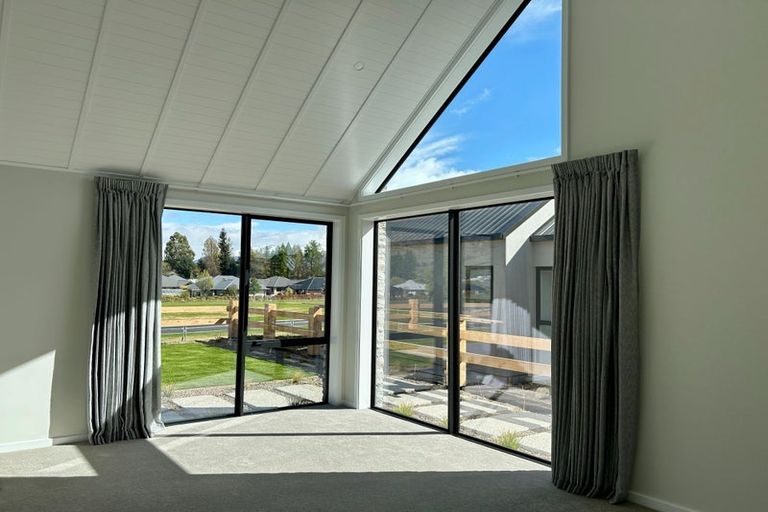 Photo of property in 15 Mason Street, Wanaka, 9305