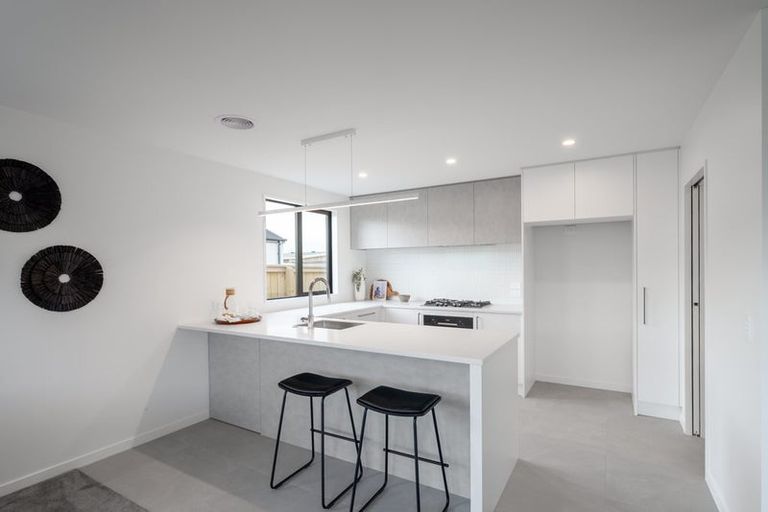 Photo of property in 28 Privet Way, Rolleston, 7678