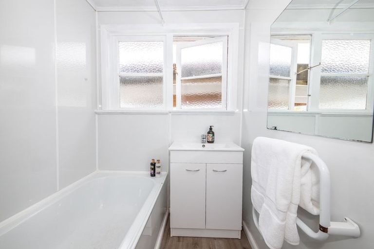 Photo of property in 66 Rintoul Street, Westport, 7825