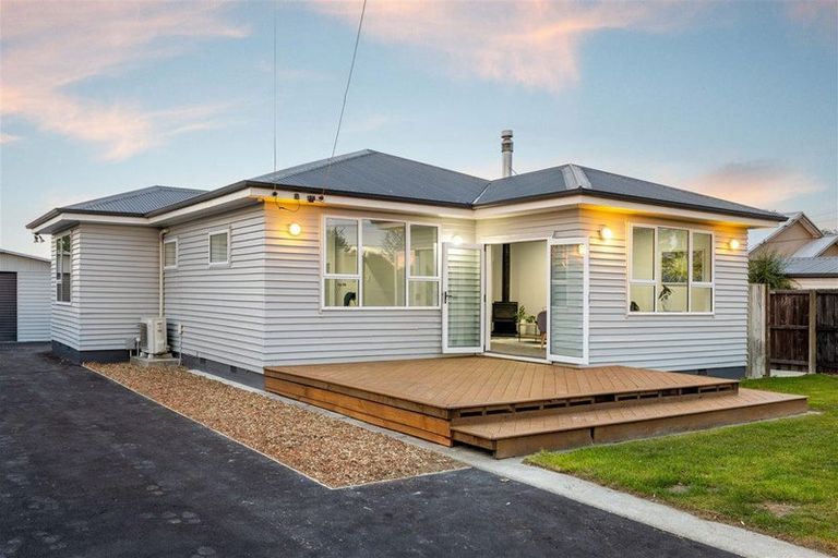 Photo of property in 8 Domain Terrace, Spreydon, Christchurch, 8024