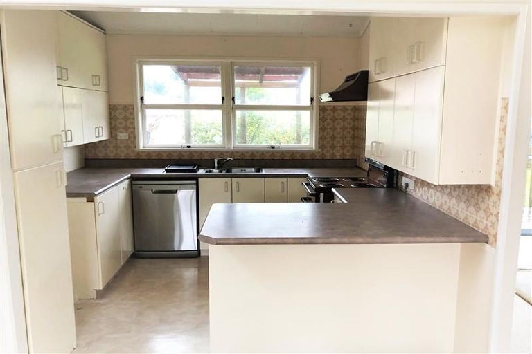 Photo of property in 3 Hamilton Place, Glenfield, Auckland, 0629