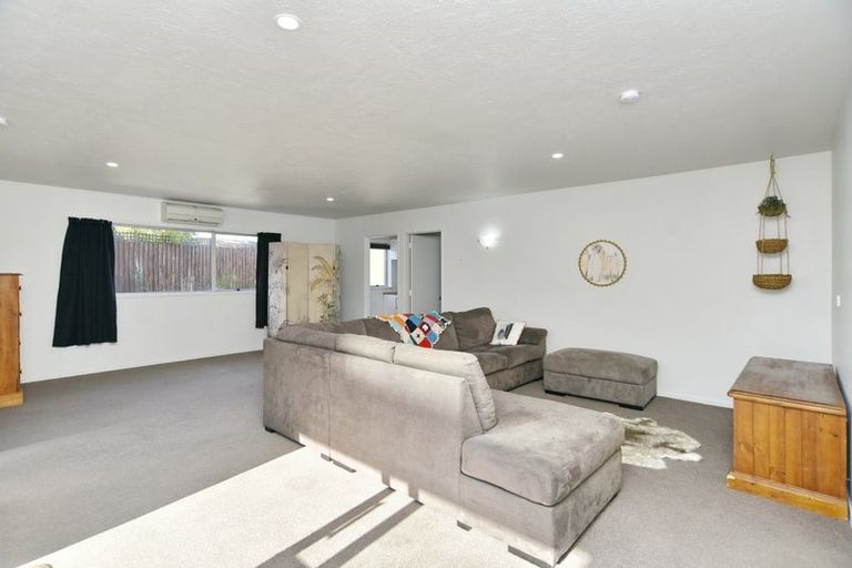 Photo of property in 28 Yellowstone Crescent, Burwood, Christchurch, 8083