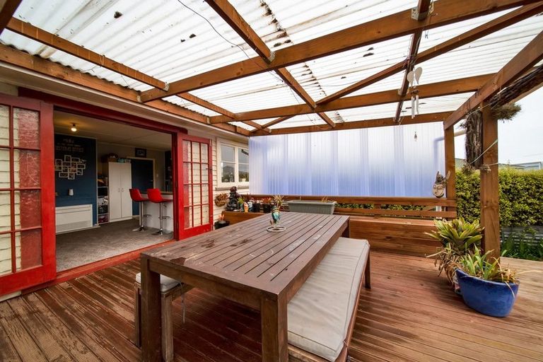 Photo of property in 51 Turuturu Road, Hawera, 4610