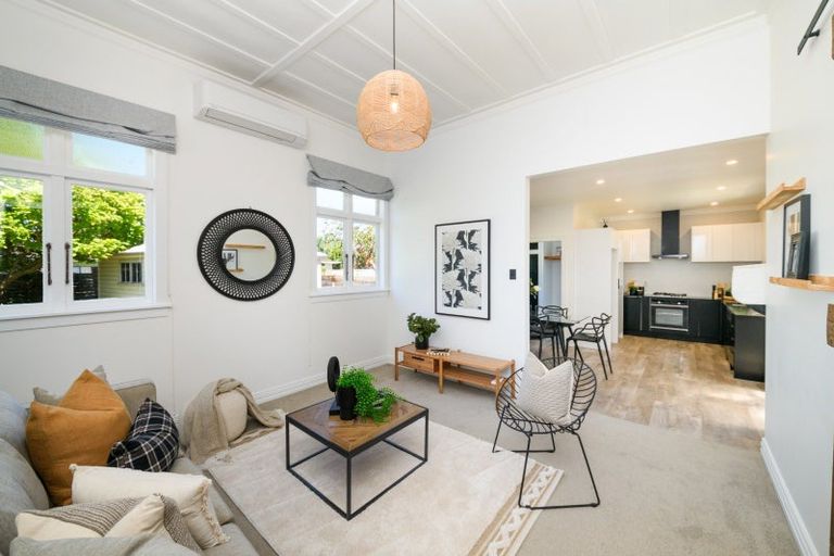 Photo of property in 31 Dunk Place, Milson, Palmerston North, 4414