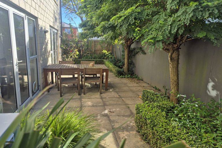Photo of property in 41 Eversleigh Street, St Albans, Christchurch, 8014