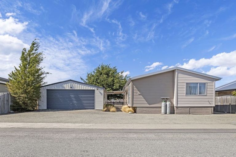 Photo of property in 12 Rhoboro Road, Twizel, 7901