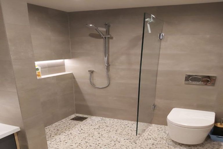 Photo of property in 32 Melrose Road, Island Bay, Wellington, 6023