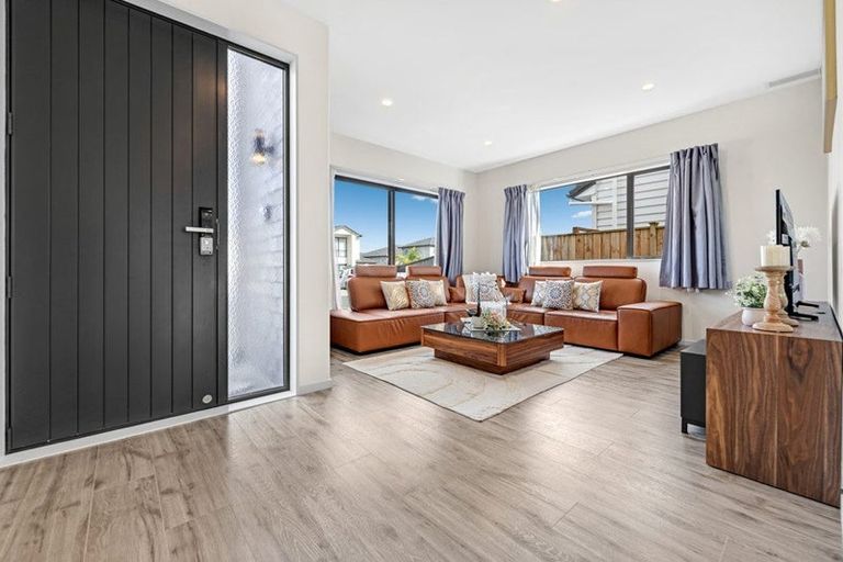 Photo of property in 32 Carrygawley Road, Flat Bush, Auckland, 2019