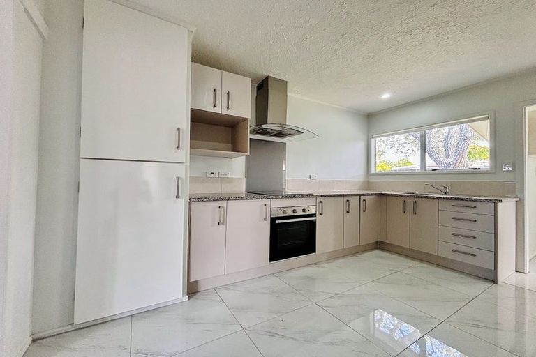 Photo of property in 2/8 Rimu Road, Manurewa, Auckland, 2102