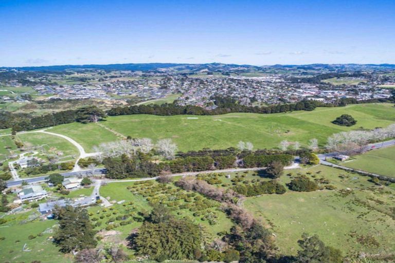 Photo of property in 325 Sandspit Road, Warkworth, 0982