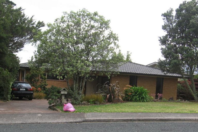 Photo of property in 12 Glenbush Place, Birkenhead, Auckland, 0626