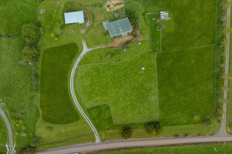 Photo of property in 33 Signal Road, Okaihau, 0475