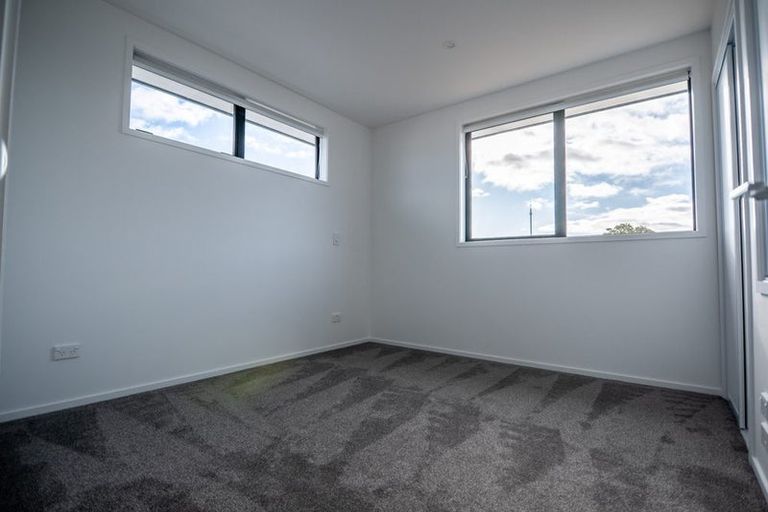 Photo of property in 16 Ilfracombe Place, Burnside, Christchurch, 8053