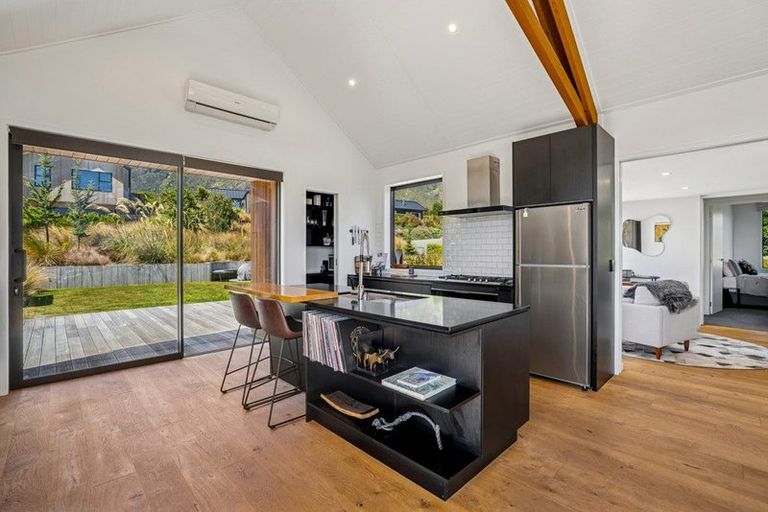 Photo of property in 19 Hackett Road, Jacks Point, Queenstown, 9371