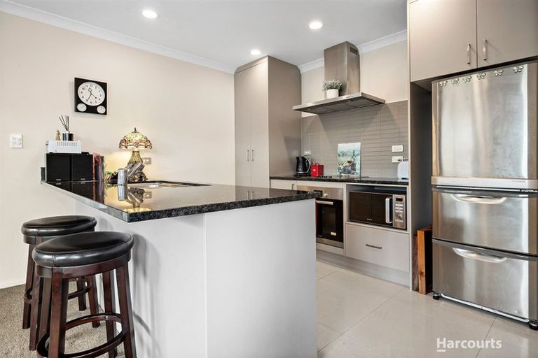 Photo of property in 11 Logan Place, Waiuku, 2123