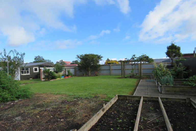 Photo of property in 115 Romilly Street, Westport, 7825