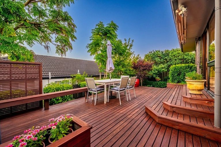 Photo of property in 2/47 Aberfeldy Avenue, Highland Park, Auckland, 2010
