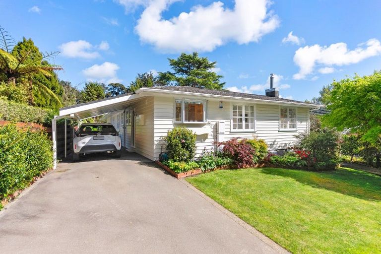 Photo of property in 4 Freemans Way, Pinehaven, Upper Hutt, 5019