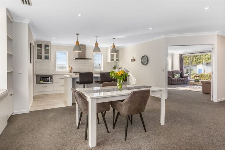 Photo of property in 16 Schooner Drive, Whitby, Porirua, 5024