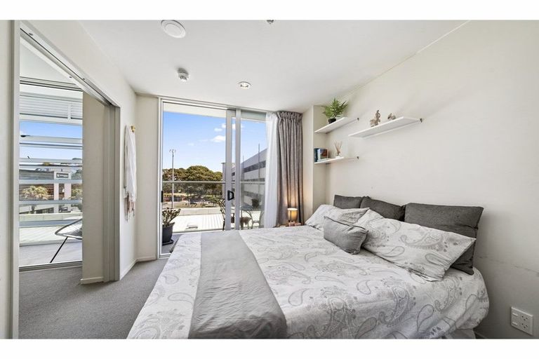 Photo of property in 301/17 Osterley Way, Manukau, Auckland, 2104